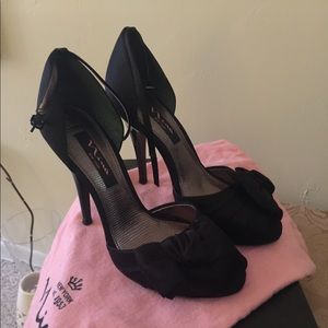 Nina Electra LS Black Luster- size 7.5